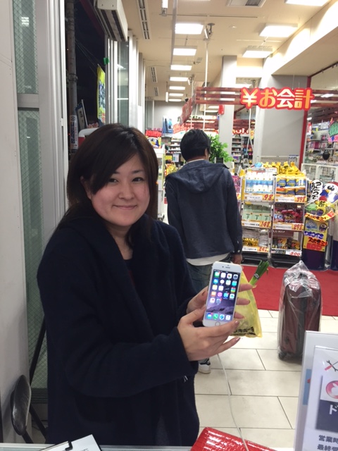 F.Sさん(20代)女性|iPhone5cのガラス割れ修理