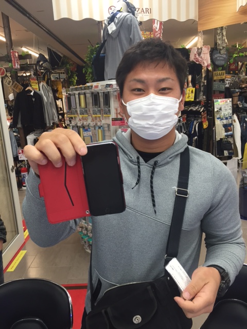 M.Kさん(20代)男性|iPhone6のガラス割れ修理